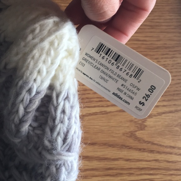 🆕 Women’s Adidas ClimaWarm Beanie - Picture 2 of 3